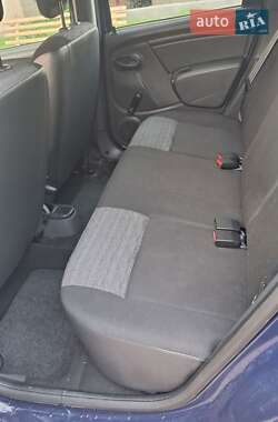 Внедорожник / Кроссовер Dacia Duster 2010 в 