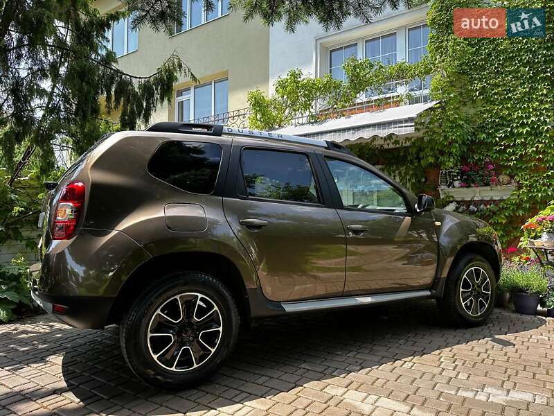 Позашляховик / Кросовер Dacia Duster 2017 в Львові