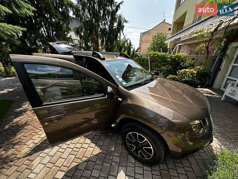 Позашляховик / Кросовер Dacia Duster 2017 в Львові
