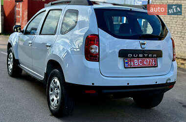 Позашляховик / Кросовер Dacia Duster 2012 в 