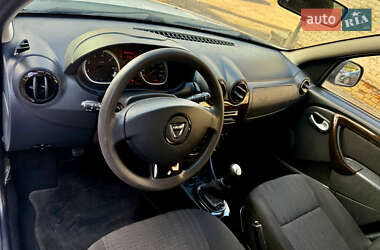 Позашляховик / Кросовер Dacia Duster 2012 в 