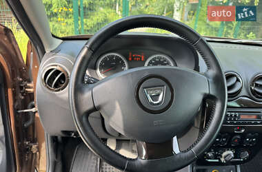 Внедорожник / Кроссовер Dacia Duster 2011 в 