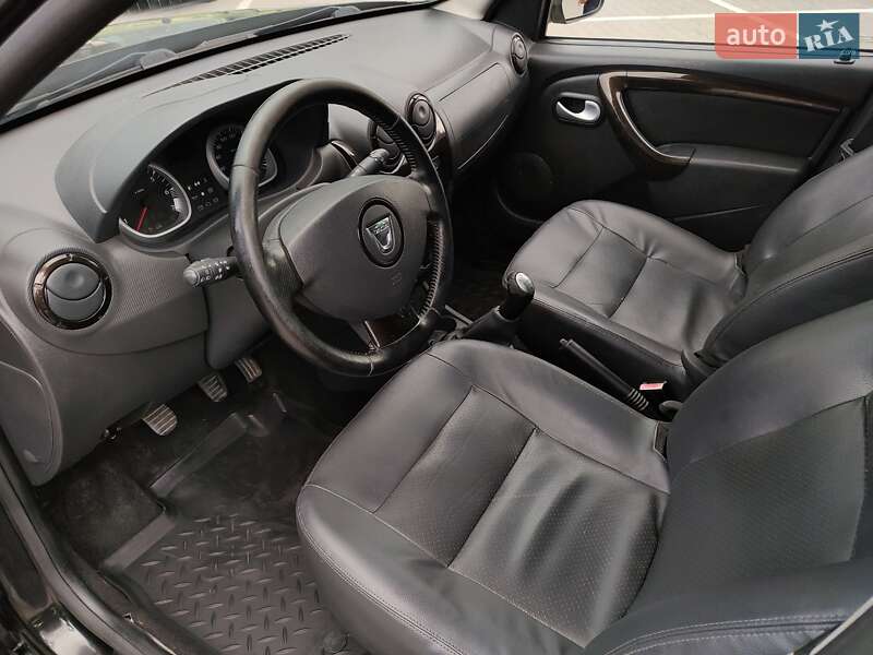 Позашляховик / Кросовер Dacia Duster 2011 в Ковелі