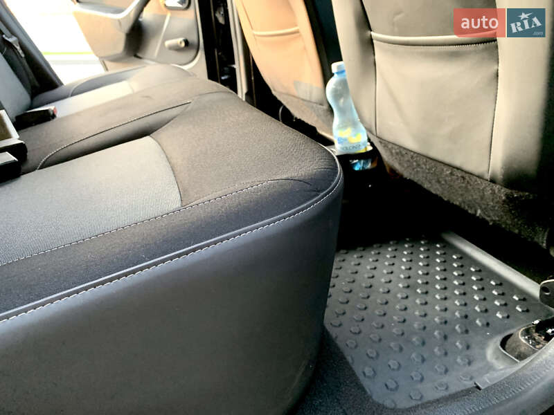 Внедорожник / Кроссовер Dacia Duster 2016 в Теофиполе