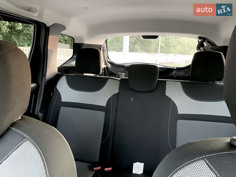 Внедорожник / Кроссовер Dacia Duster 2016 в Теофиполе