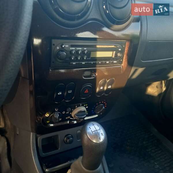 Внедорожник / Кроссовер Dacia Duster 2012 в Волочиске