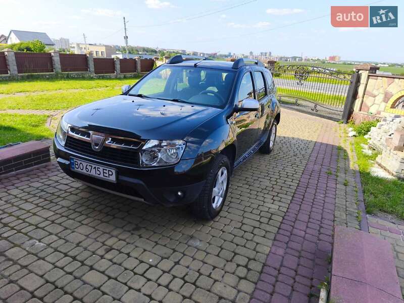 Позашляховик / Кросовер Dacia Duster 2010 в Тернополі