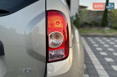 Внедорожник / Кроссовер Dacia Duster 2011 в 