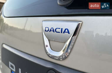 Внедорожник / Кроссовер Dacia Duster 2011 в 