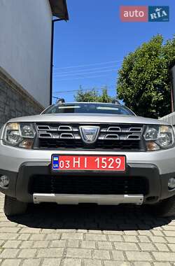 Позашляховик / Кросовер Dacia Duster 2014 в 