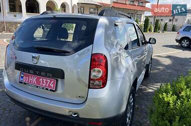 Позашляховик / Кросовер Dacia Duster 2012 в 