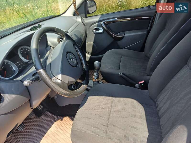 Внедорожник / Кроссовер Dacia Duster 2010 в Мене фото 8 Внедорожник / Кроссовер Dacia Duster 2010 в Мене