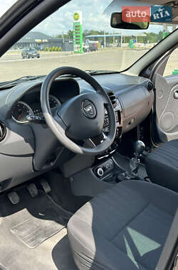 Внедорожник / Кроссовер Dacia Duster 2011 в 