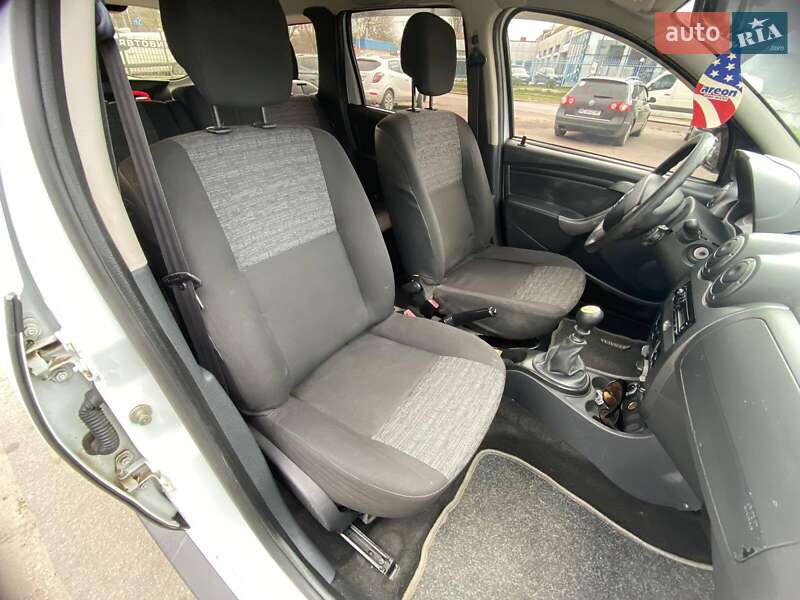 Внедорожник / Кроссовер Dacia Duster 2011 в Николаеве