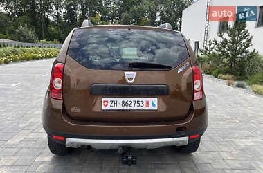 Позашляховик / Кросовер Dacia Duster 2010 в 