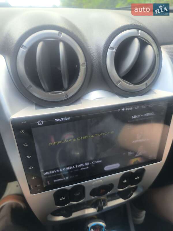 Позашляховик / Кросовер Dacia Duster 2010 в Луцьку