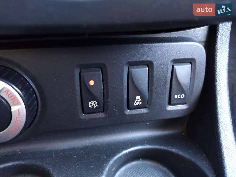 Позашляховик / Кросовер Dacia Duster 2015 в Львові фото 28 Позашляховик / Кросовер Dacia Duster 2015 в Львові