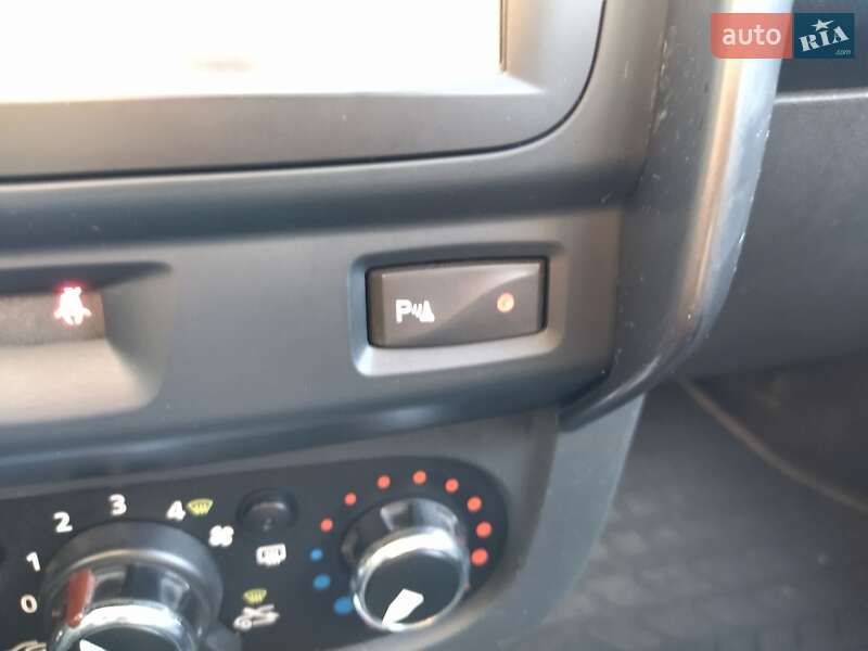 Позашляховик / Кросовер Dacia Duster 2015 в Львові фото 23 Позашляховик / Кросовер Dacia Duster 2015 в Львові