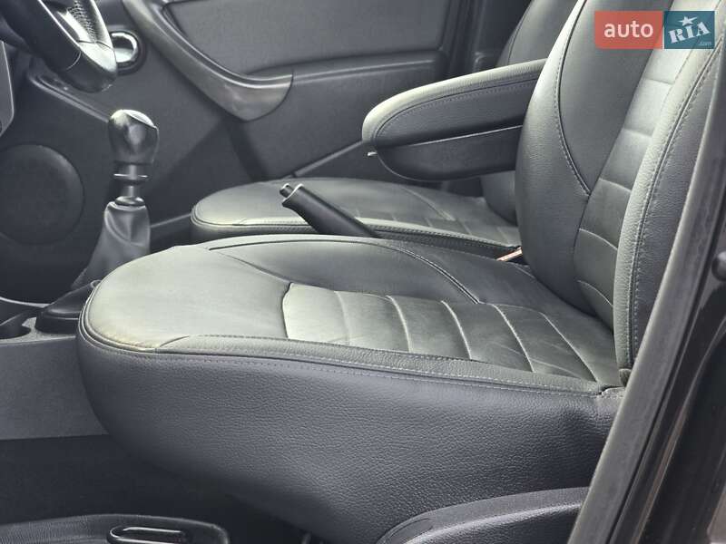 Внедорожник / Кроссовер Dacia Duster 2015 в Ровно