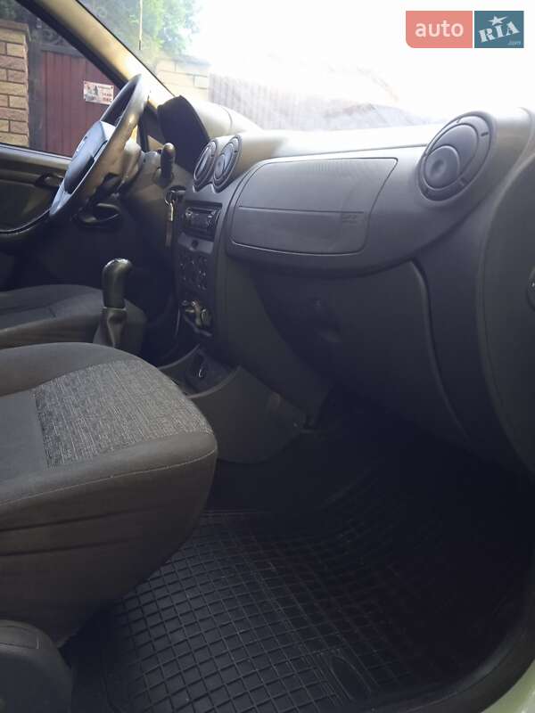 Позашляховик / Кросовер Dacia Duster 2011 в Калуші