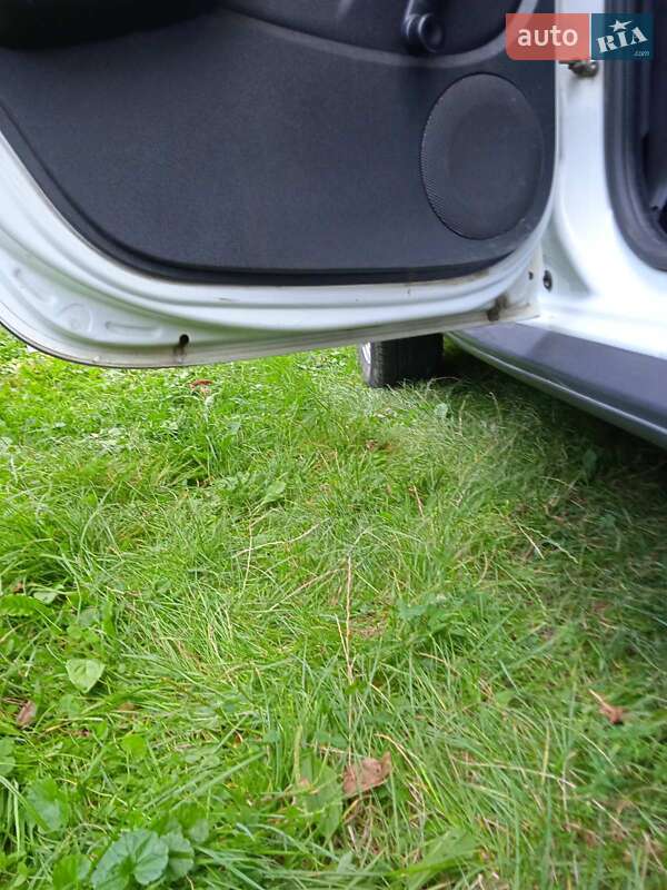 Позашляховик / Кросовер Dacia Duster 2011 в Калуші