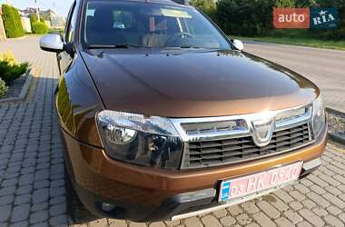 Позашляховик / Кросовер Dacia Duster 2012 в Львові
