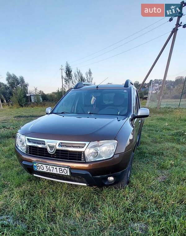 Внедорожник / Кроссовер Dacia Duster 2011 в 