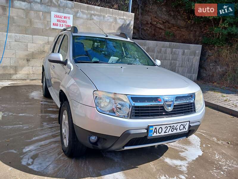 Внедорожник / Кроссовер Dacia Duster 2011 в 