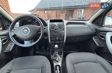 Внедорожник / Кроссовер Dacia Duster 2016 в 