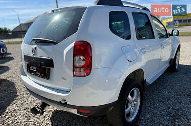 Позашляховик / Кросовер Dacia Duster 2011 в 
