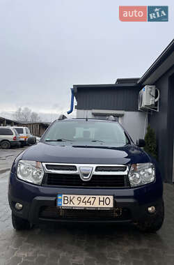 Позашляховик / Кросовер Dacia Duster 2011 в Дубні