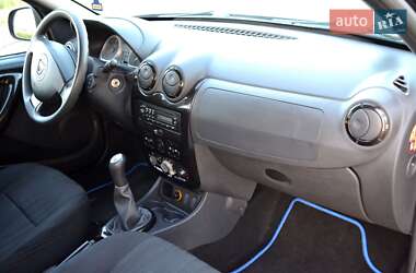 Внедорожник / Кроссовер Dacia Duster 2010 в 