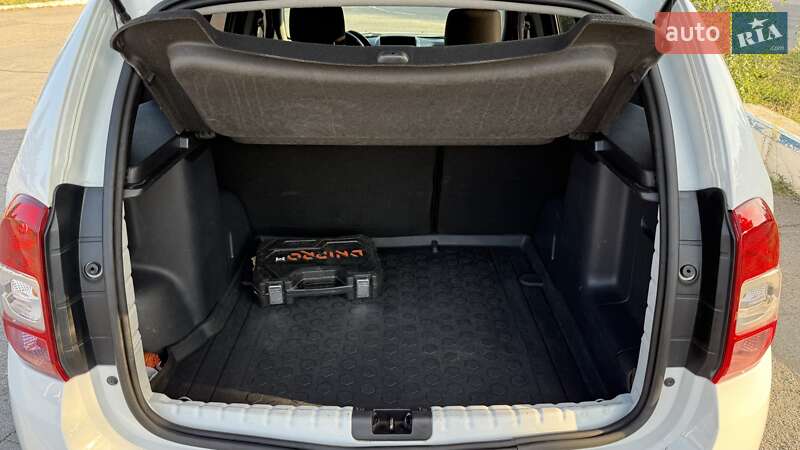 Позашляховик / Кросовер Dacia Duster 2014 в Дніпрі фото 14 Позашляховик / Кросовер Dacia Duster 2014 в Дніпрі