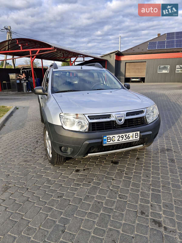 Dacia Duster 2011