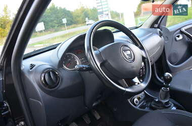 Внедорожник / Кроссовер Dacia Duster 2011 в 
