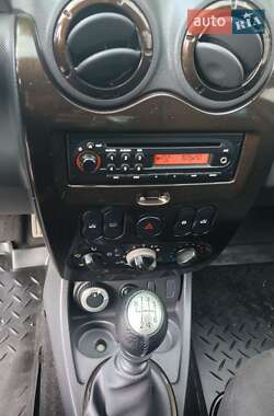 Внедорожник / Кроссовер Dacia Duster 2011 в 