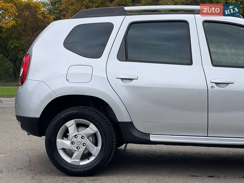 Позашляховик / Кросовер Dacia Duster 2010 в Радивиліві