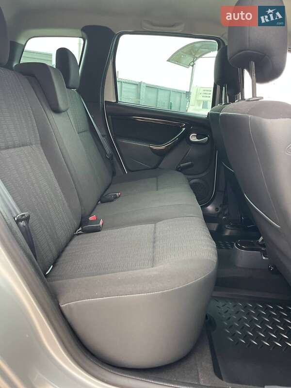 Позашляховик / Кросовер Dacia Duster 2010 в Радивиліві