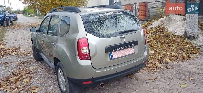 Внедорожник / Кроссовер Dacia Duster 2012 в Волочиске