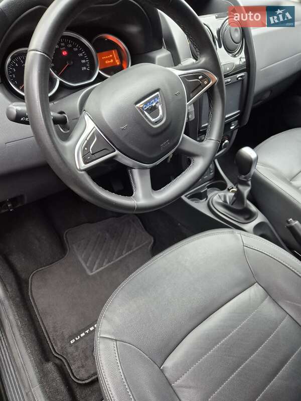 Внедорожник / Кроссовер Dacia Duster 2017 в Киеве