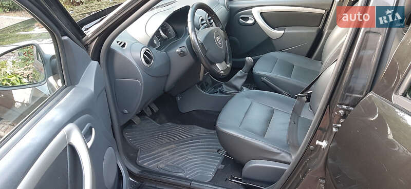 Позашляховик / Кросовер Dacia Duster 2013 в Чернігові