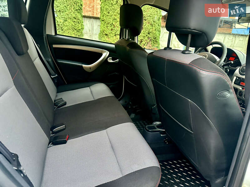 Внедорожник / Кроссовер Dacia Duster 2013 в Ровно