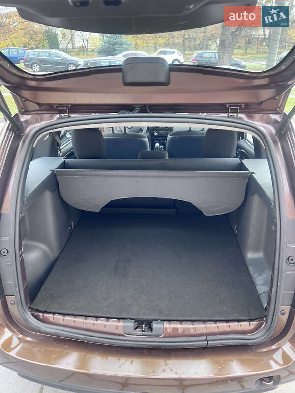 Внедорожник / Кроссовер Dacia Duster 2011 в Луцке фото 13 Внедорожник / Кроссовер Dacia Duster 2011 в Луцке