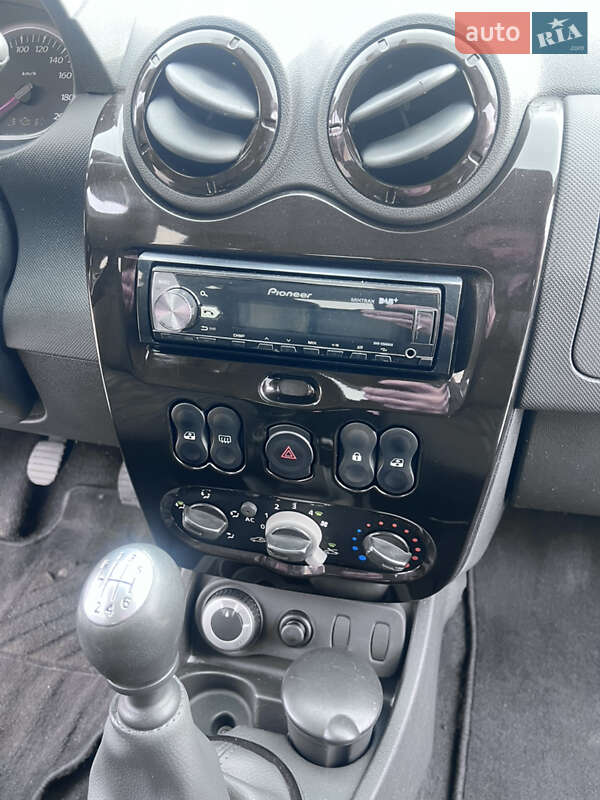 Внедорожник / Кроссовер Dacia Duster 2011 в Луцке фото 16 Внедорожник / Кроссовер Dacia Duster 2011 в Луцке