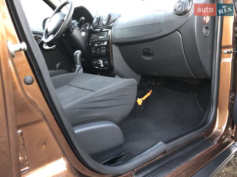 Внедорожник / Кроссовер Dacia Duster 2011 в Ивано-Франковске фото 23 Внедорожник / Кроссовер Dacia Duster 2011 в Ивано-Франковске