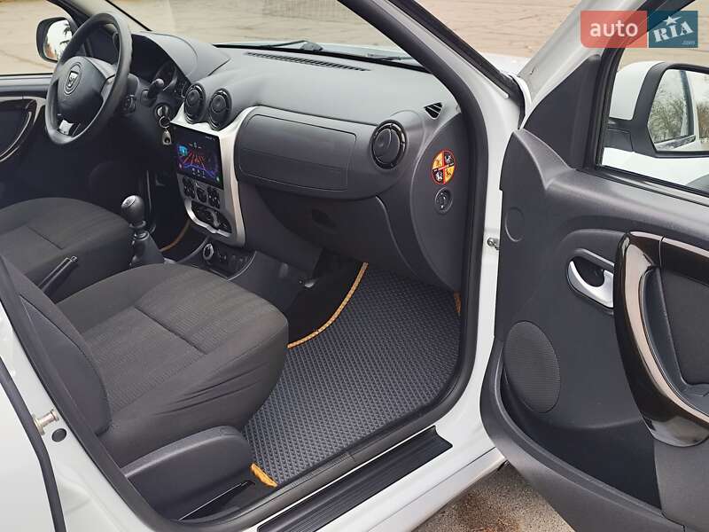 Позашляховик / Кросовер Dacia Duster 2012 в Новоархангельську