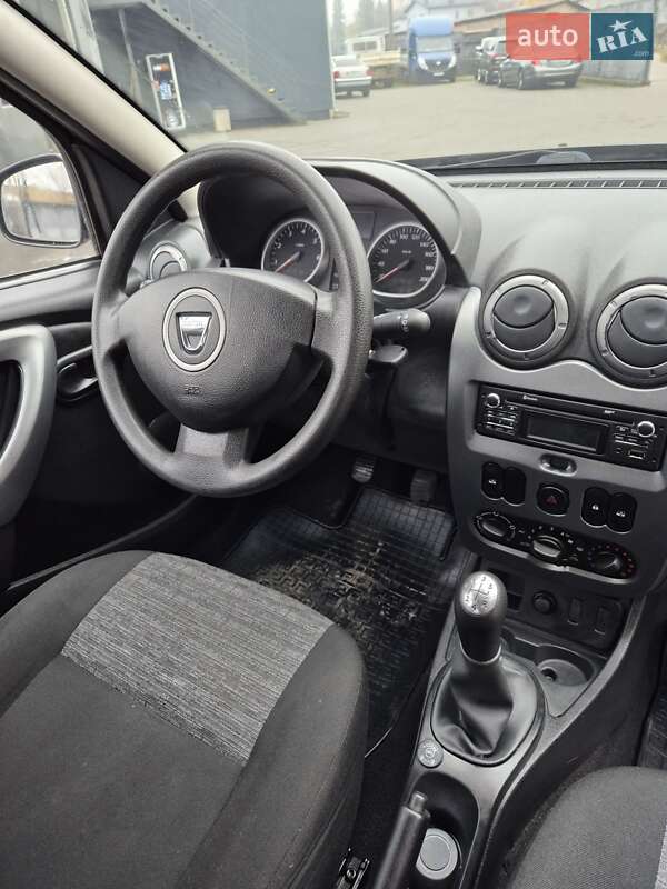 Внедорожник / Кроссовер Dacia Duster 2013 в Киверцах