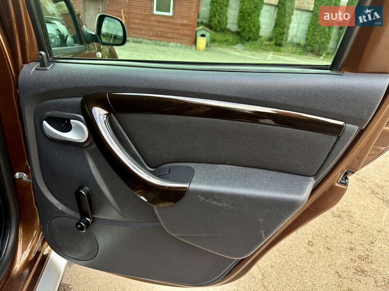 Позашляховик / Кросовер Dacia Duster 2011 в Рівному