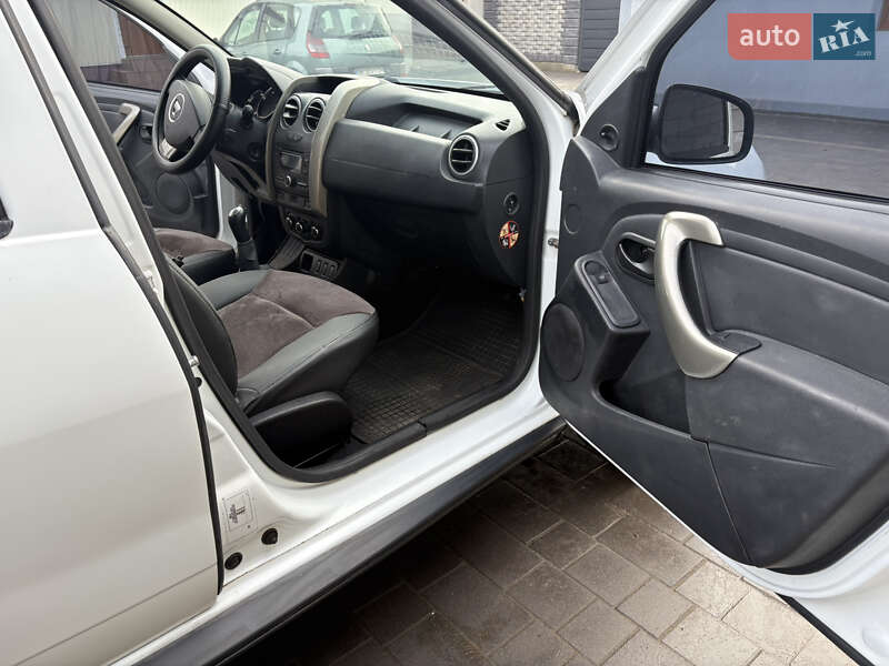 Внедорожник / Кроссовер Dacia Duster 2016 в Дубно