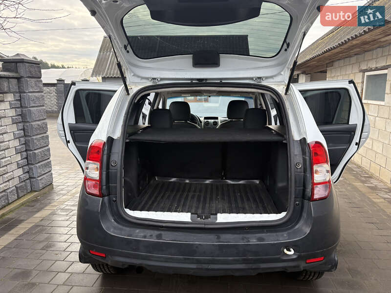 Позашляховик / Кросовер Dacia Duster 2016 в Дубні